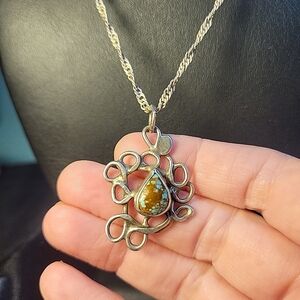 P58. Vintage 925 Sterling Silver Southwest Turqouise, Singapore Necklace 16"